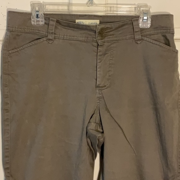 Woman’s Riders by Lee Curvier size 12P Pants - Picture 3 of 8